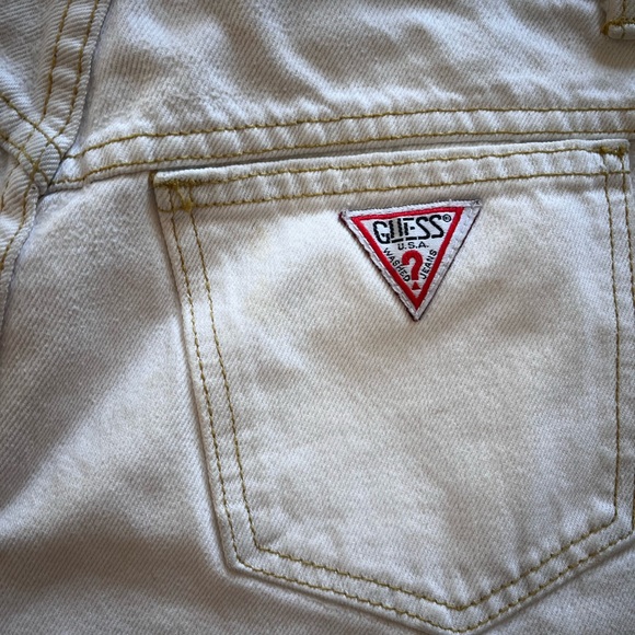 Guess Jean shorts - Picture 2 of 4
